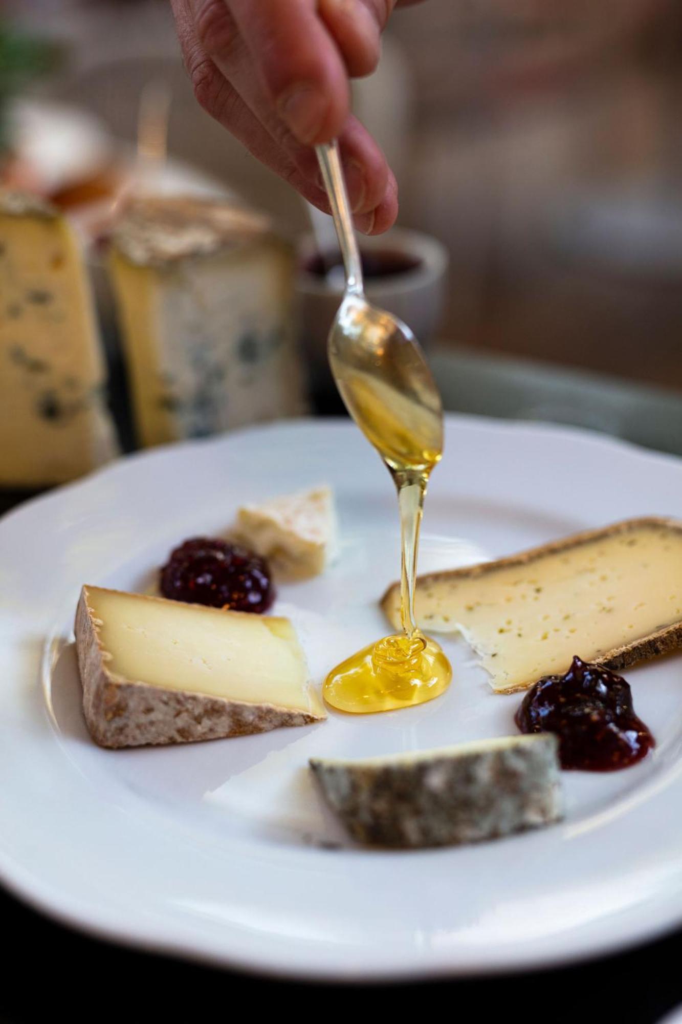 Hotel Et Restaurant La Bastide Bourrelly - Mathias Dandine Cabries Luaran gambar